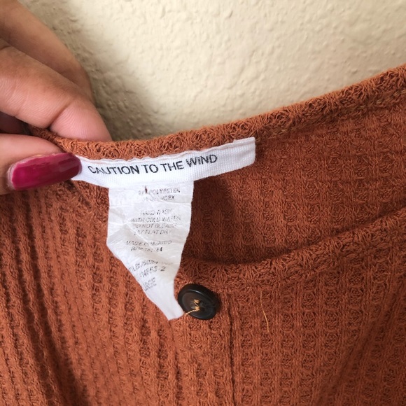 Caution to the Wind Front tie tank - Picture 3 of 3